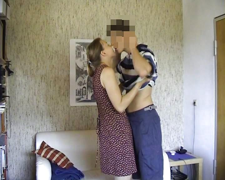 25P German Housewife