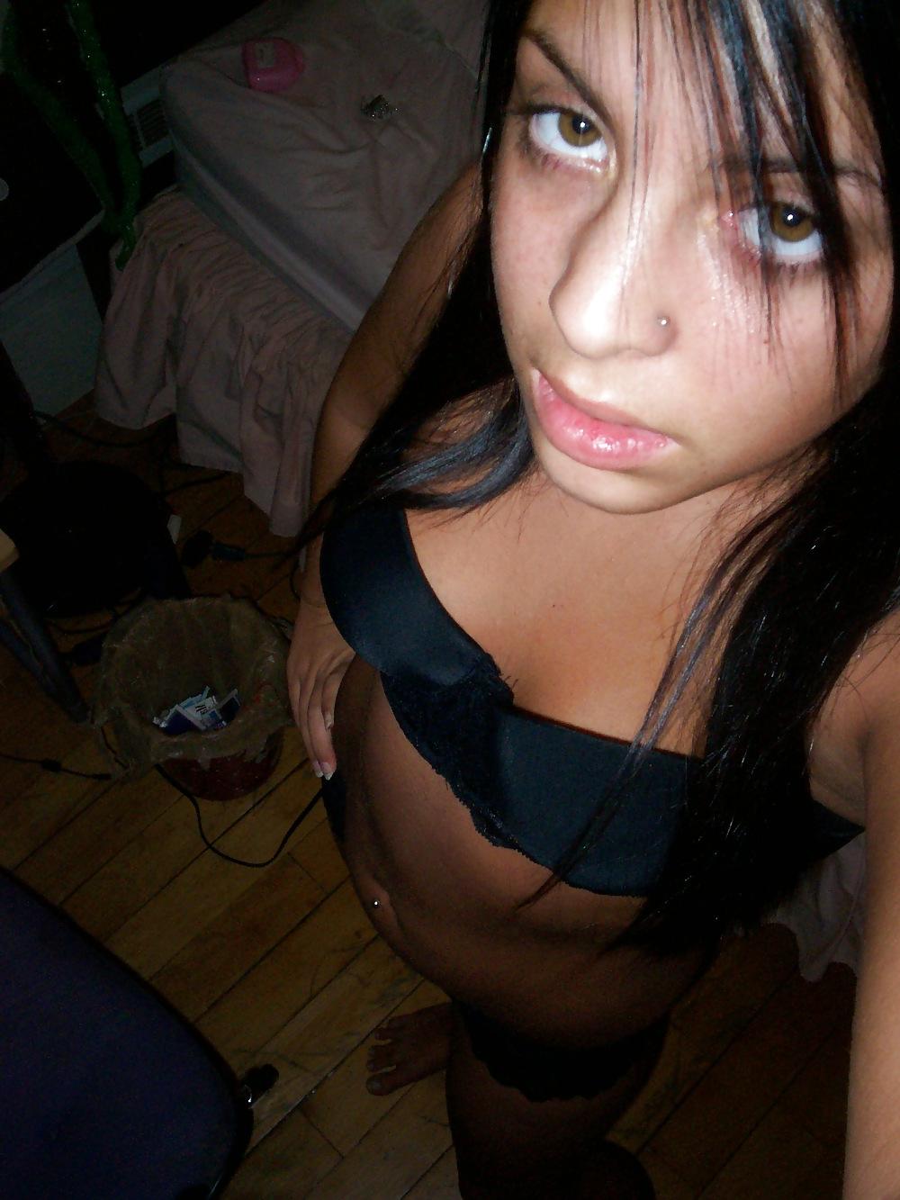 18P Softcore Selfshooting Girl