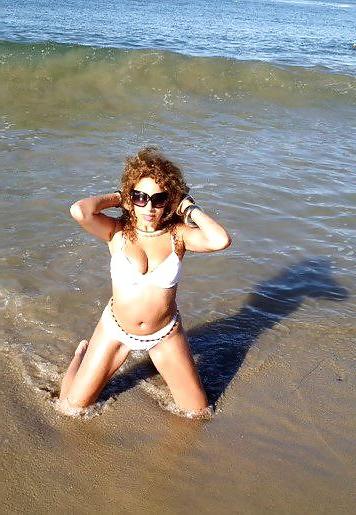 25P Afida big boobs she sucks very well bitch grosse chienne