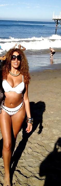 25P Afida big boobs she sucks very well bitch grosse chienne