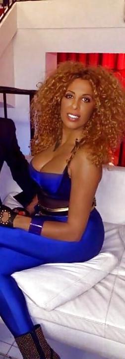 25P Afida big boobs she sucks very well bitch grosse chienne