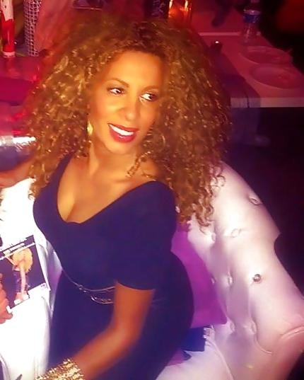 25P Afida big boobs she sucks very well bitch grosse chienne