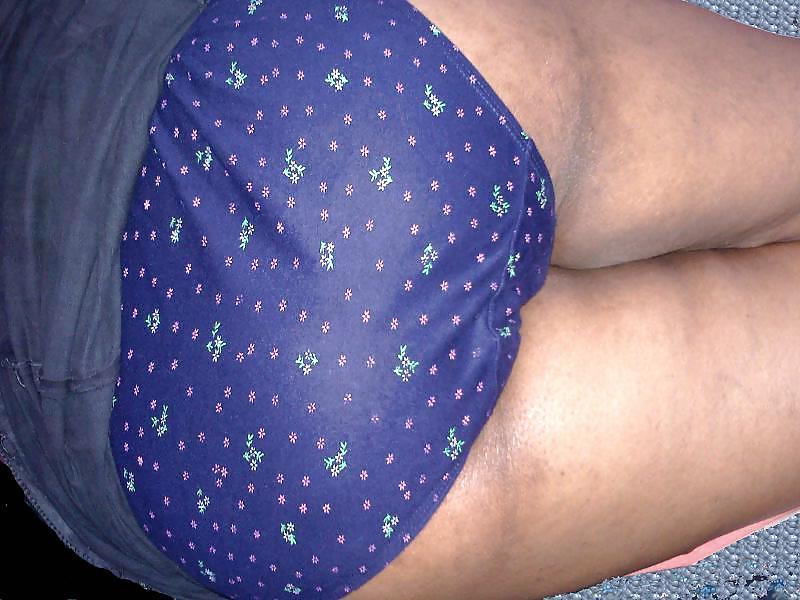 25P Indian Sexy Aunty