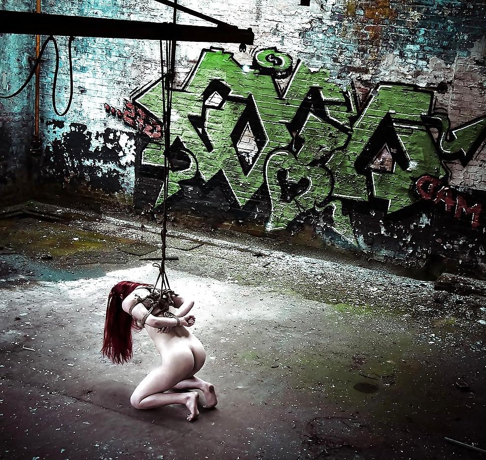 25P Beautiful bondage