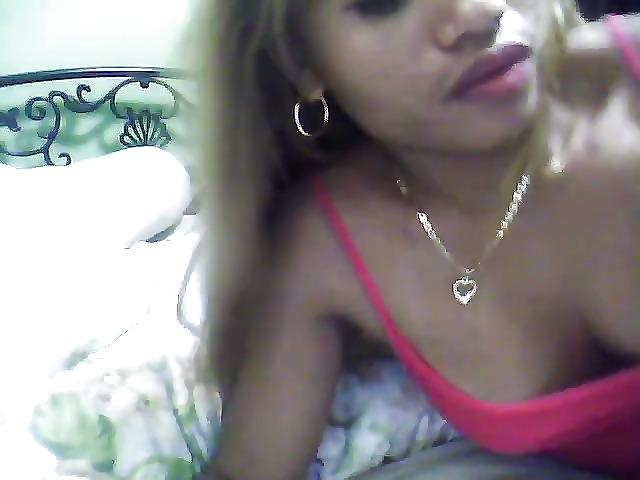 7P Indonesian Marlyne small tits on skype