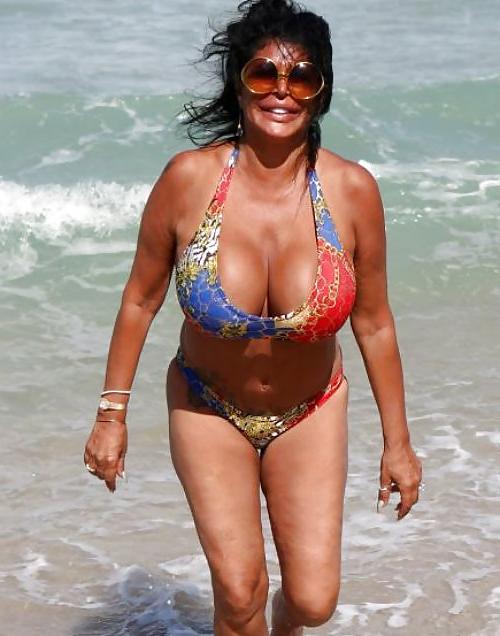 20P HUGE Titted Cunt Big Ang