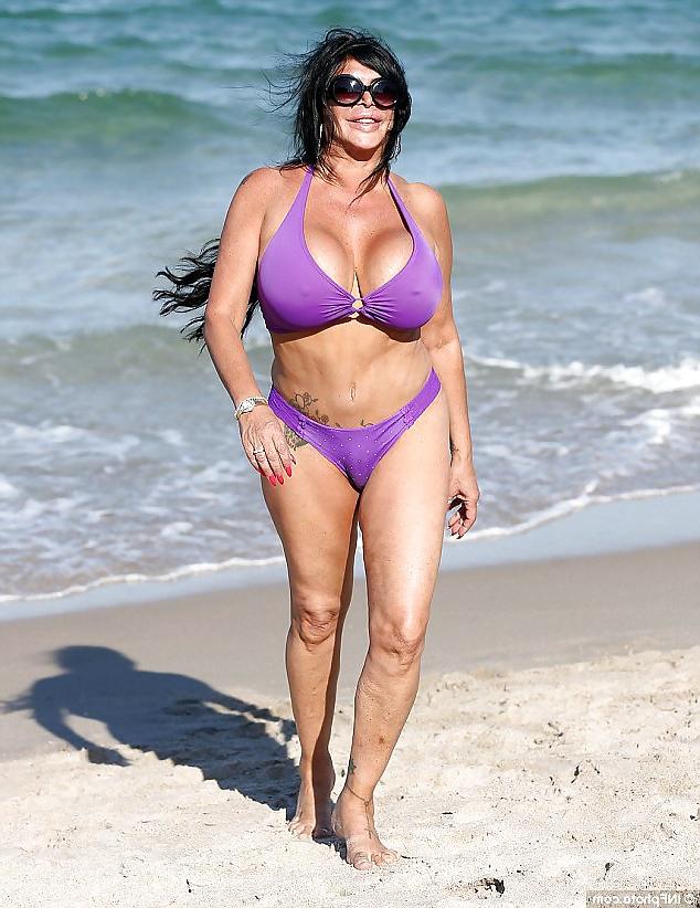 20P HUGE Titted Cunt Big Ang