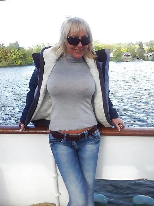 25P Babes & Boats 12