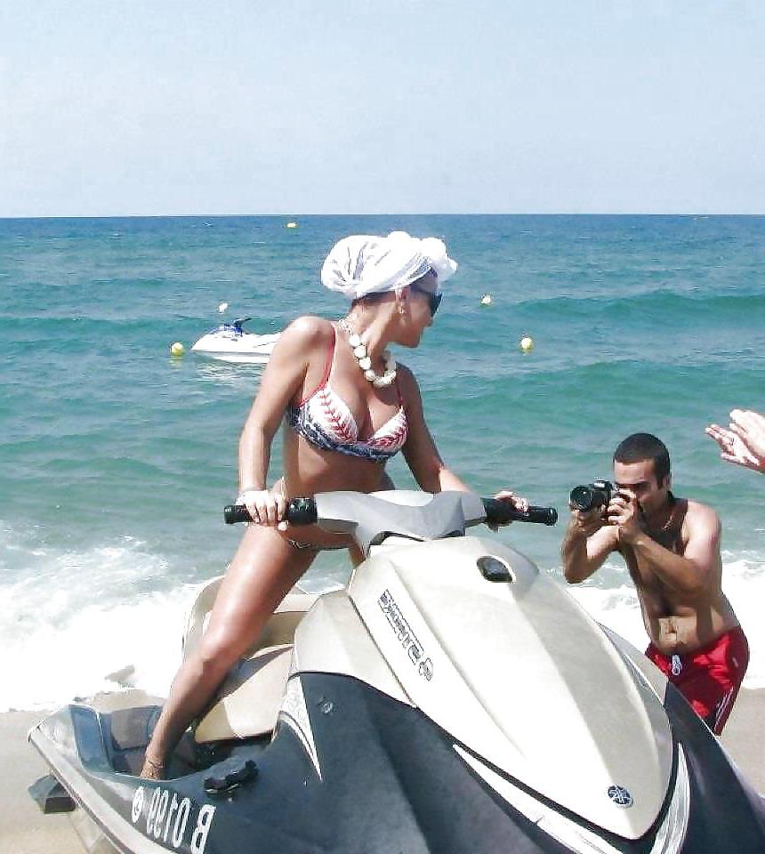 25P Babes & Boats 12