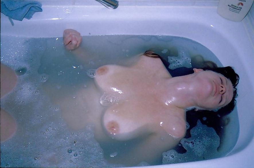 10P SAG - My Young Wife With Voluptuous Boobs In The Bathtube 06