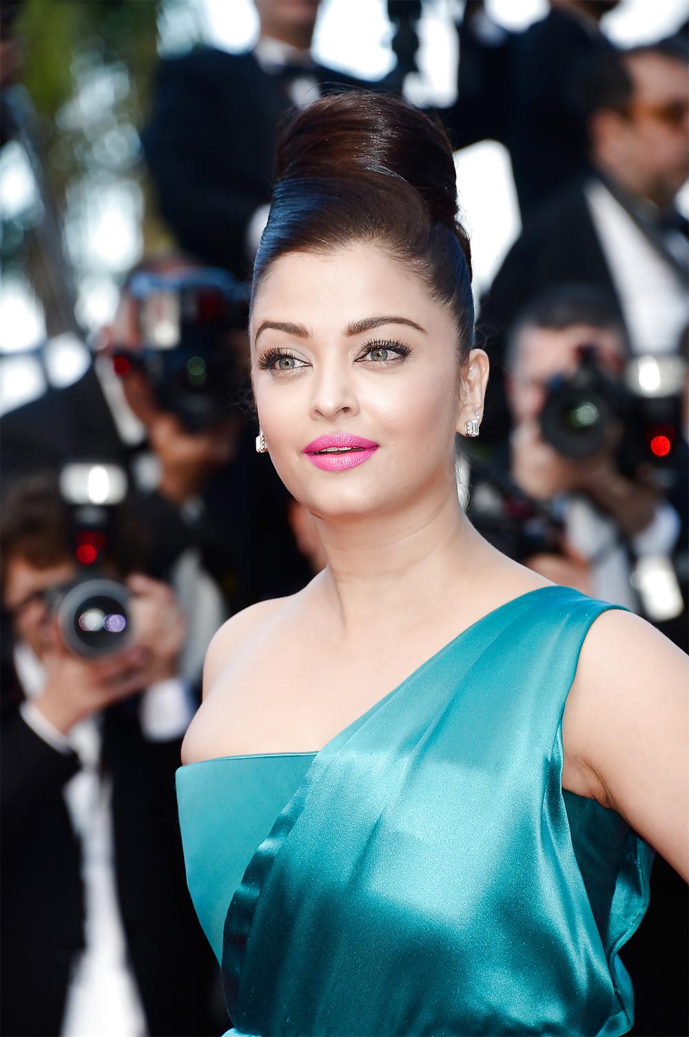 25P Aish at her Best- Comments are welcome