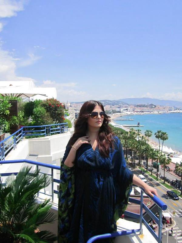 25P Aish at her Best- Comments are welcome