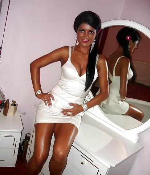 25P ONLY. BRUNETTE MATURES & MILFS (DRESSED)
