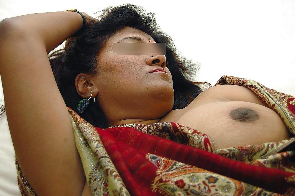 11P Indian aunty 136