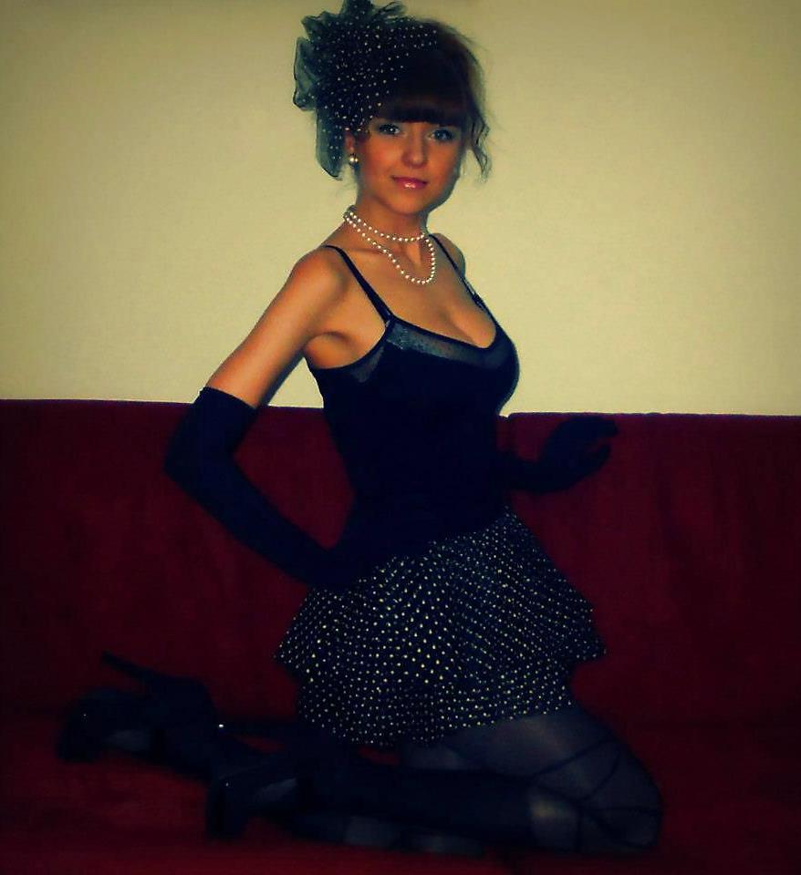 25P Hot brunette with big tits (NN)