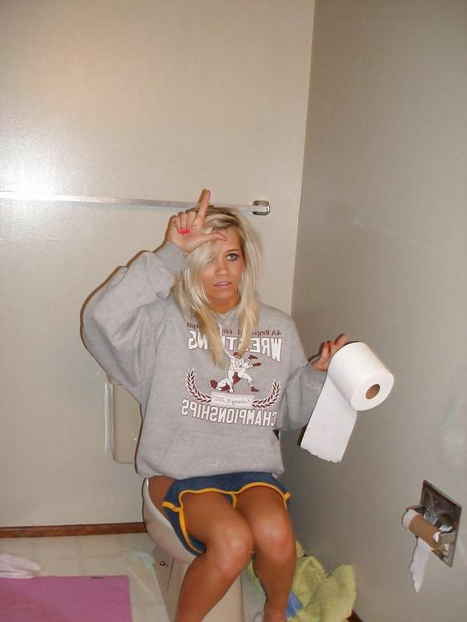 25P Stohlen pix from an American college beauty