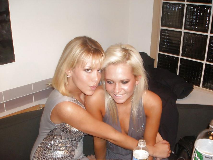25P Stohlen pix from an American college beauty