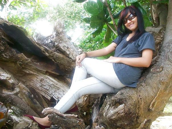 22P Nanien Ndhitya indonesian slut