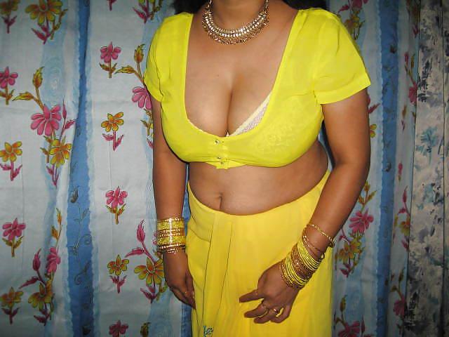 23P Indian Aunty 185