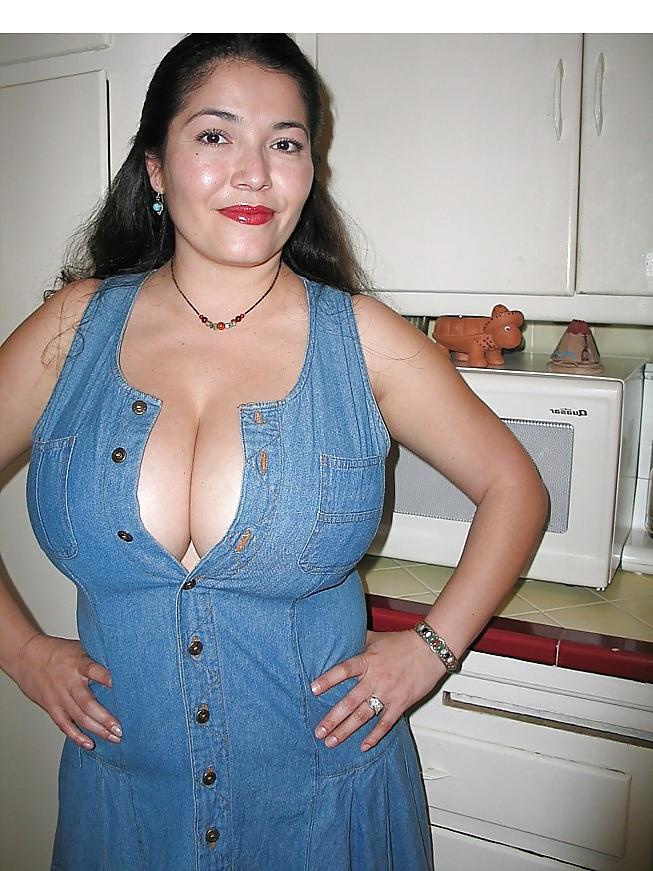 25P Big tit latin mama 11