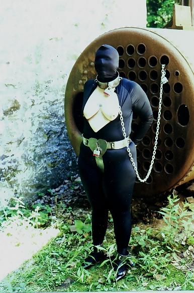 5P Tied, chained and boobs out