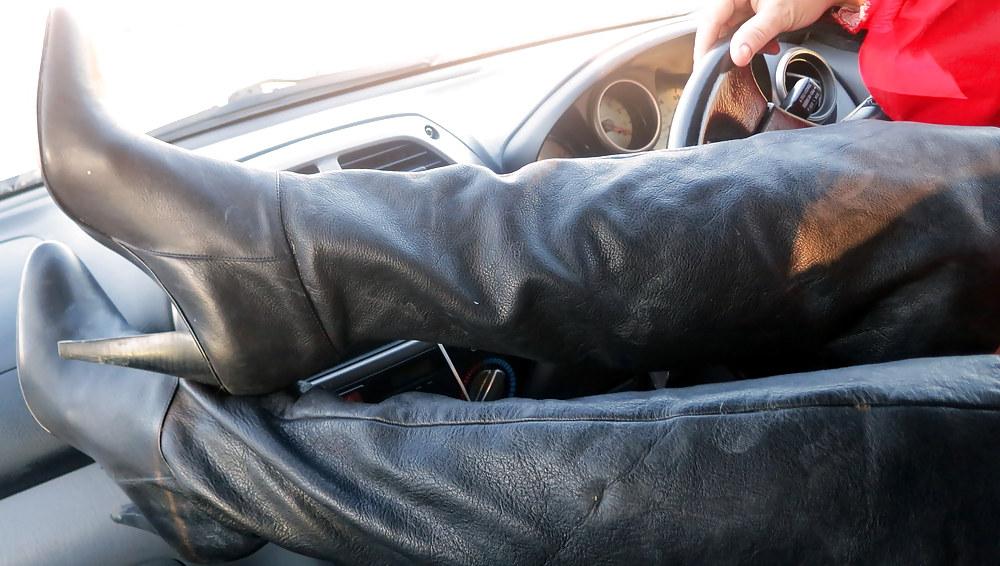 25P Boots and cum