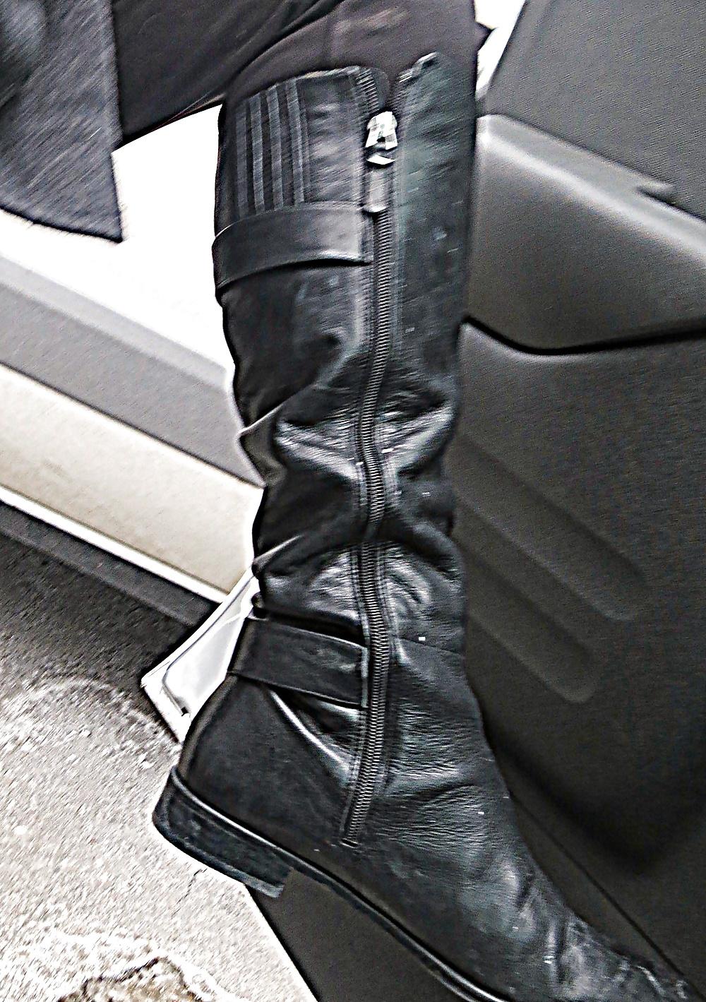 25P Boots and cum