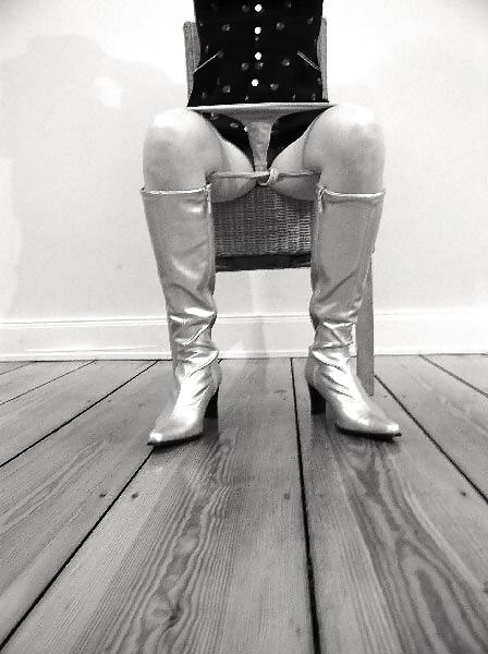 21P KEY - Monochrome 09 Sluts Showing Off & in Fuck-Me Boots