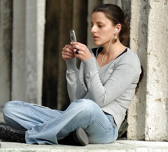 25P On The Phone with Who (answer on last pic)