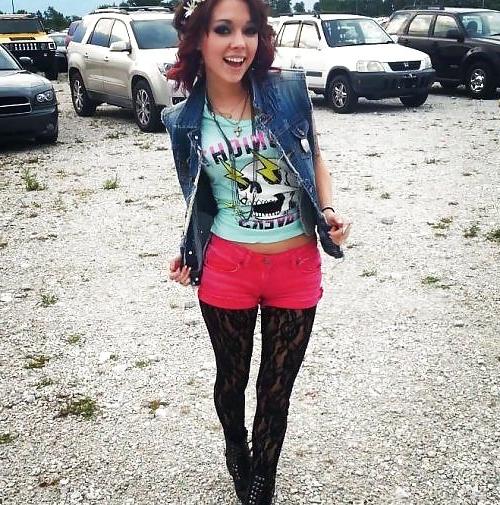 25P Cute teen babes