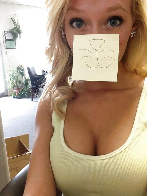 25P Cute teen babes