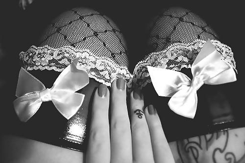 21P Sexy Babes in Stockings 02