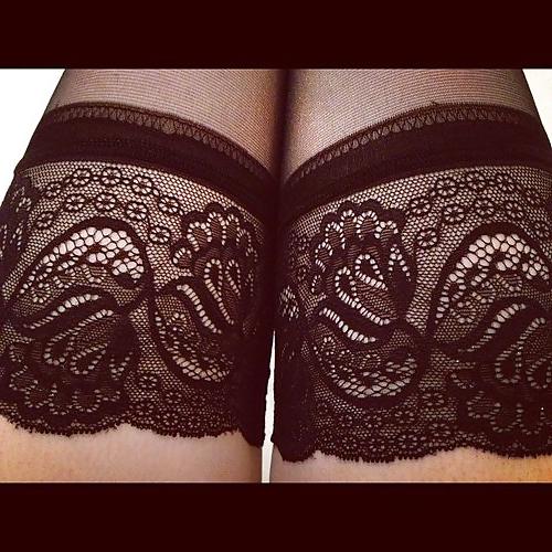 21P Sexy Babes in Stockings 02