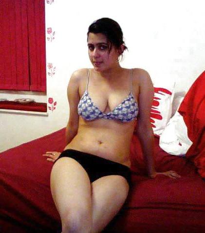 19P Pinay milf indian girls fucking like it!!!!!