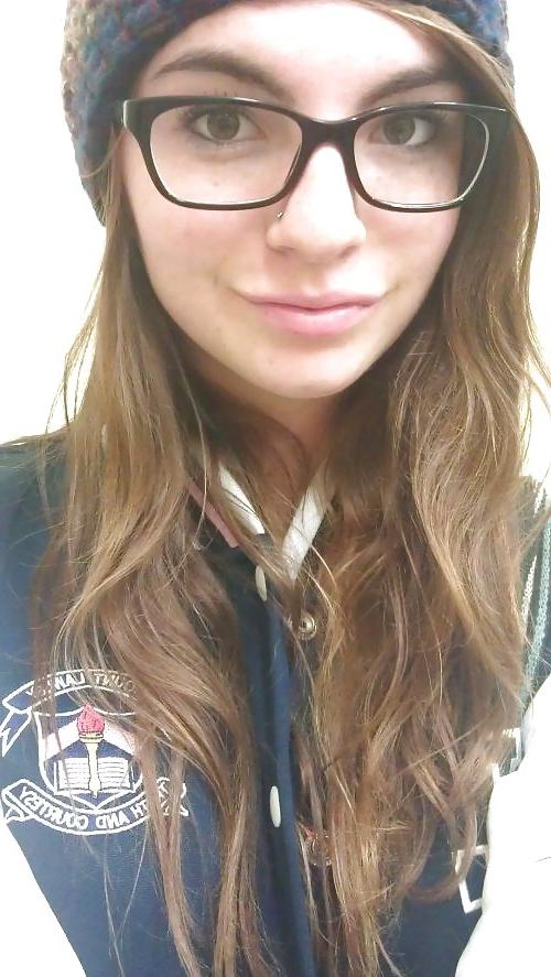 25P Hot Babes In Glasses by TROC