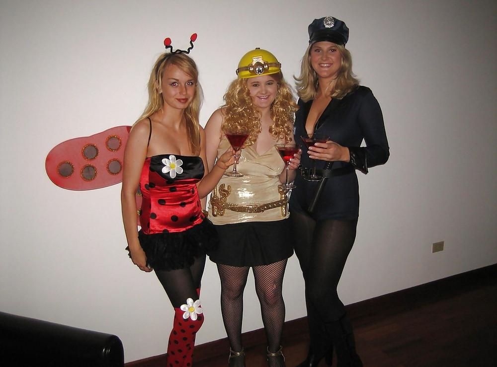 25P Sexy babes dressing party