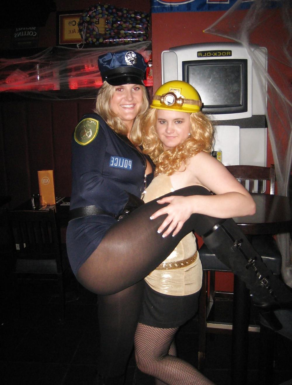 25P Sexy babes dressing party