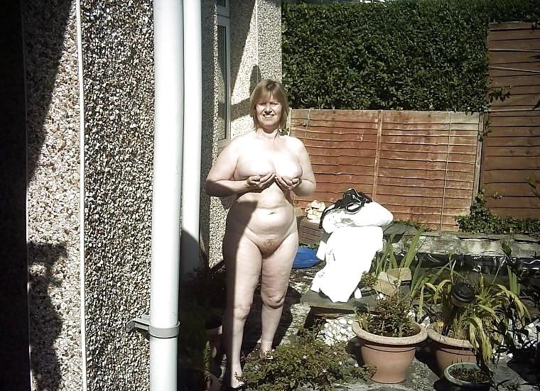 6P Nude in the garden