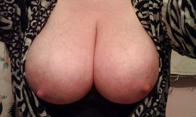 11P Big boobs wife and mom