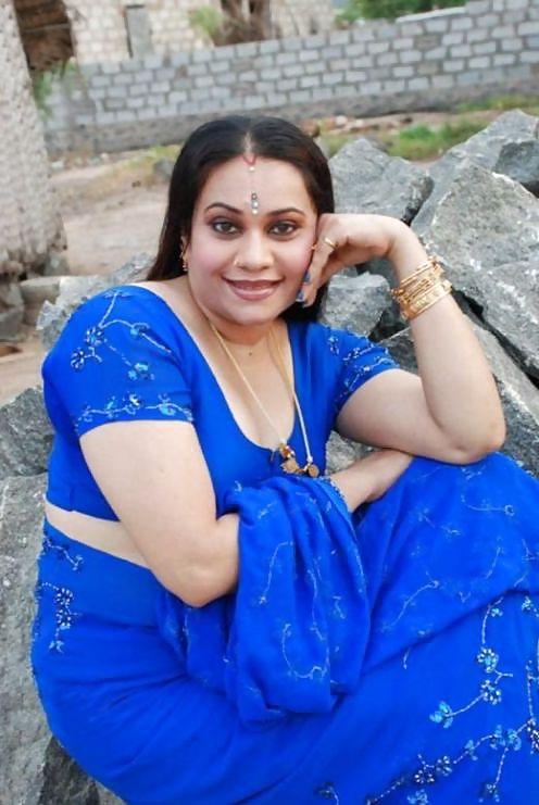25P AMATURE INDIAN GIRLS