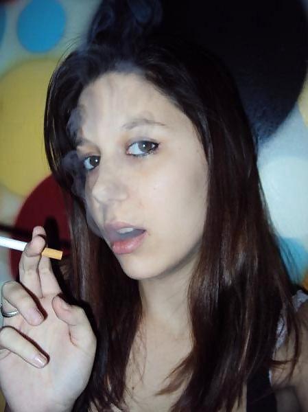 11P Smoking 037