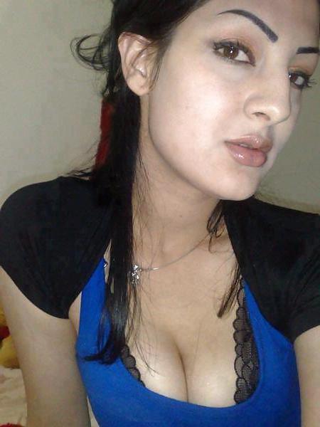 20P Beautiful Indian Girls 76-- By Sanjh