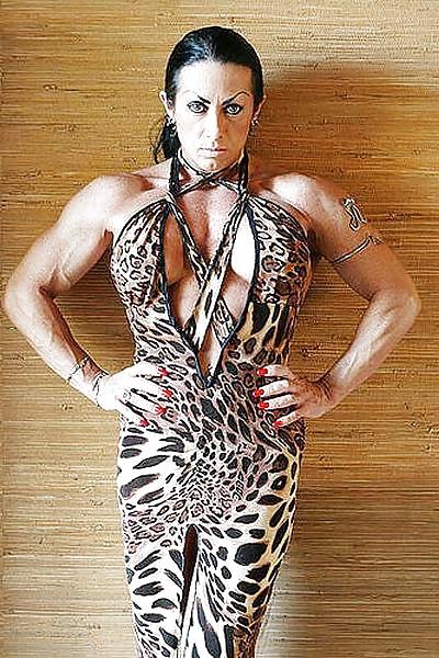 23P Muscle babes from the net