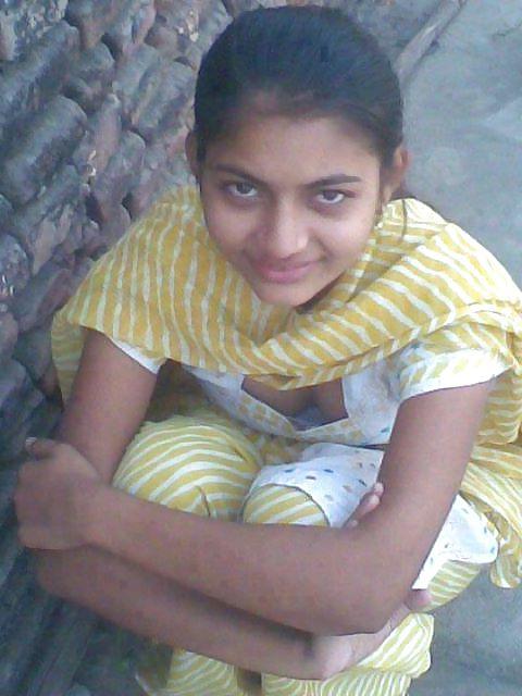 20P Beautiful Indian Girls 77-- By Sanjh