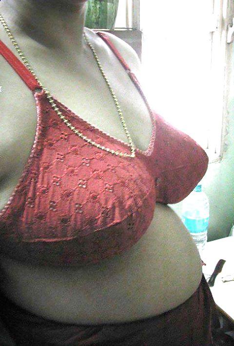 20P Beautiful Indian Girls 77-- By Sanjh