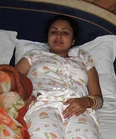 20P Beautiful Indian Girls 77-- By Sanjh