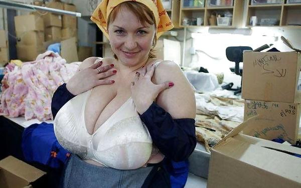 25P She's got great boobs