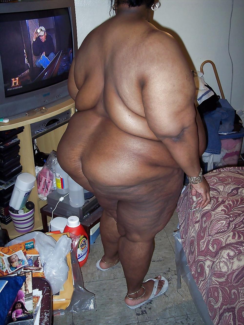 22P BIG BLACKS  BIG BLACKS BOOBS & BIG BLACKS MOMS