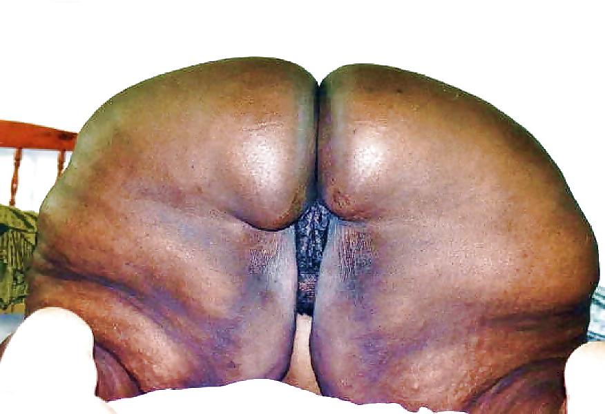 22P BIG BLACKS  BIG BLACKS BOOBS & BIG BLACKS MOMS
