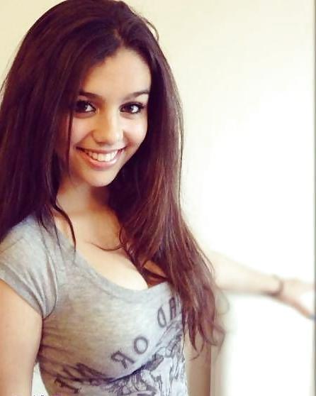 25P Sexy girls with beautiful tits 8